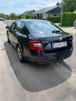 SKODA
OCTAVIA Thumbnail 4