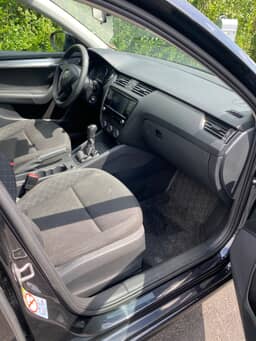 SKODA
OCTAVIA Thumbnail 6