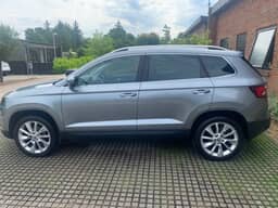 SKODA
KAROQ Thumbnail 3