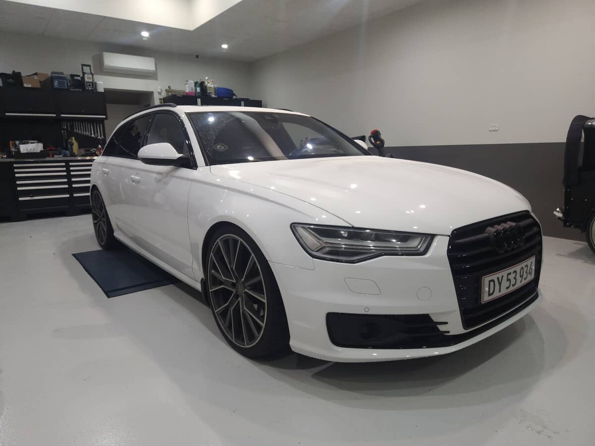AUDI
A6 1