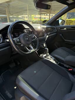 VOLKSWAGEN
T-Roc Thumbnail 9