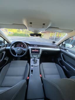 VOLKSWAGEN
PASSAT Thumbnail 10