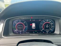 VOLKSWAGEN 
                GOLF GTE Thumbnail 9