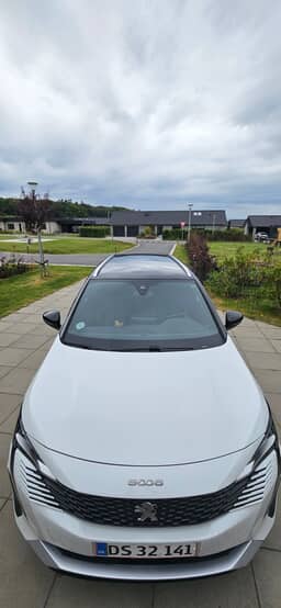 PEUGEOT
5008 Thumbnail 4