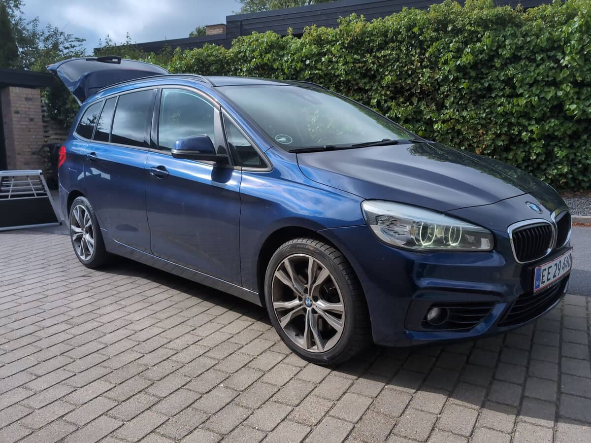 BMW
220d 1