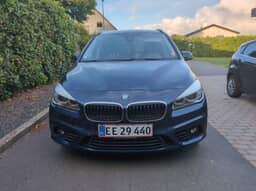 BMW
220d Thumbnail 2