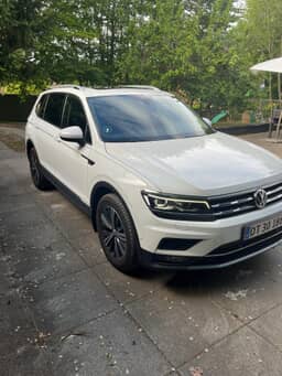 VOLKSWAGEN
TIGUAN Thumbnail 3