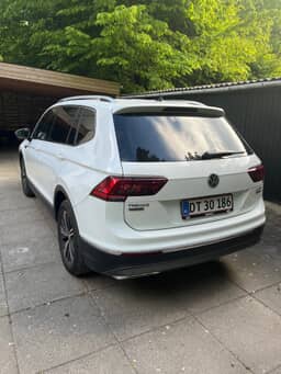 VOLKSWAGEN
TIGUAN Thumbnail 5