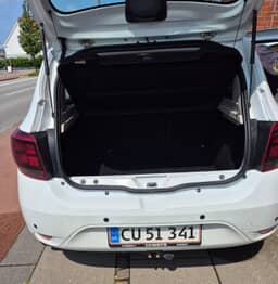 DACIA 
                SANDERO Thumbnail 16