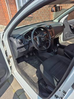 DACIA
SANDERO Thumbnail 9