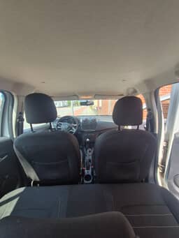 DACIA 
                SANDERO Thumbnail 13