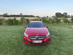 MERCEDES-BENZ
A-Klasse Thumbnail 3