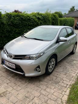 TOYOTA
AURIS Thumbnail 3