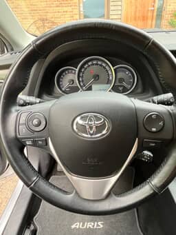 TOYOTA
AURIS Thumbnail 8