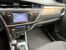 TOYOTA
AURIS Thumbnail 11