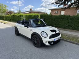 MINI
COOPER S Cabriolet Thumbnail 5