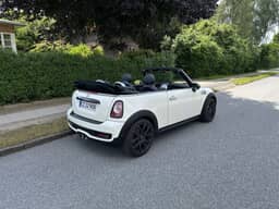 MINI
COOPER S Cabriolet Thumbnail 3