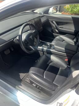 TESLA
Model 3 Thumbnail 6