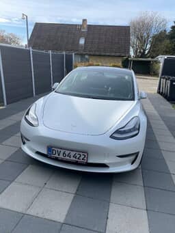 TESLA
Model 3 Thumbnail 2