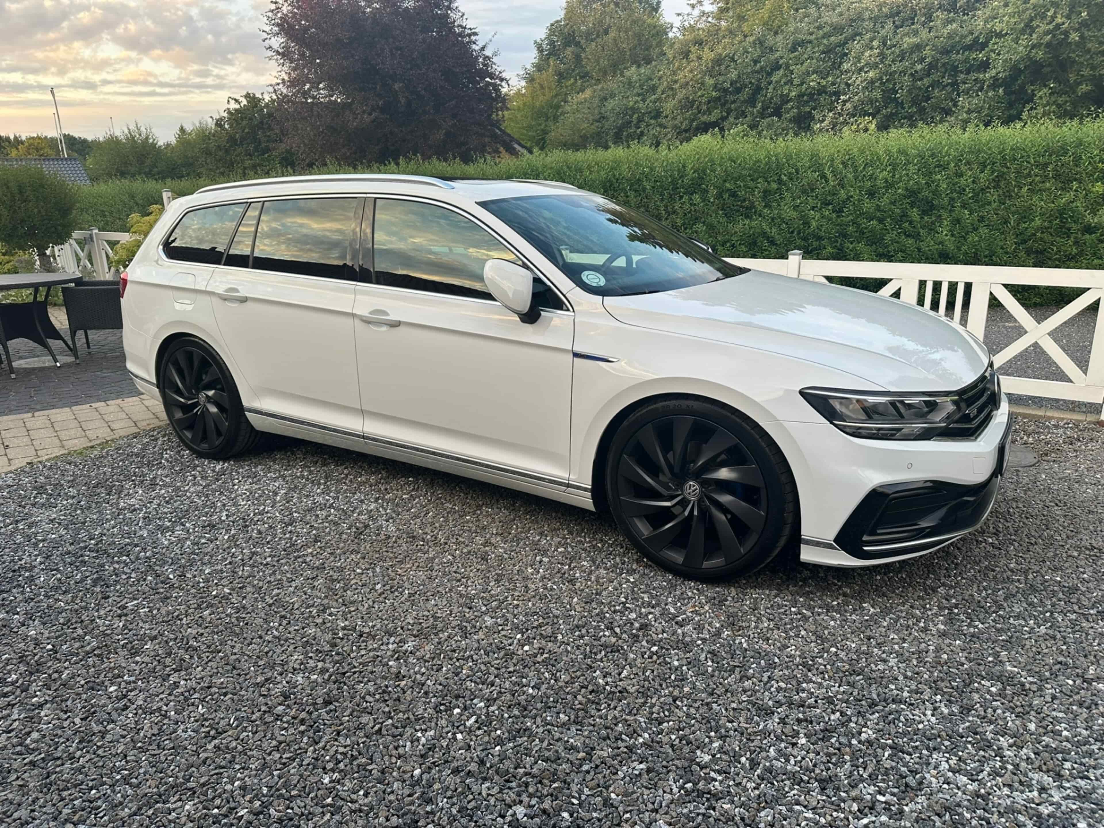 VOLKSWAGEN PASSAT GTE VARIANT