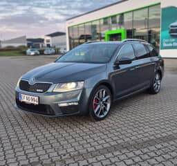SKODA 
                Octavia 2,0 TDi 184 RS Combi DSG  Thumbnail 1