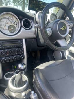 MINI 
                COOPER Thumbnail 13