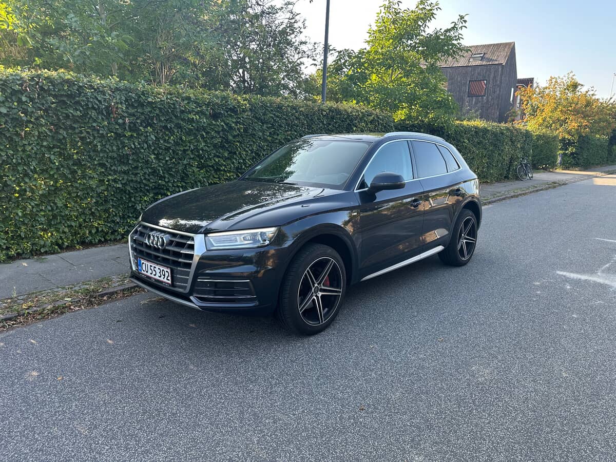 AUDI 
                Q5 1