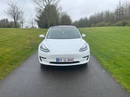 TESLA
Model 3 Thumbnail 4