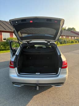 MERCEDES-BENZ
C-Klasse Thumbnail 9
