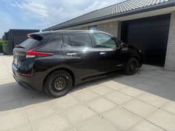 NISSAN 
                LEAF Thumbnail 6