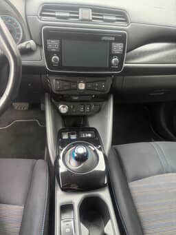 NISSAN
LEAF Thumbnail 10