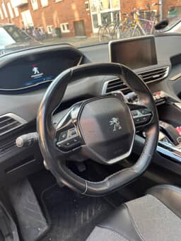 PEUGEOT
3008 Thumbnail 10