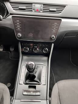 SKODA
SUPERB Thumbnail 14