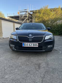 SKODA
SUPERB Thumbnail 3