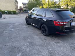 SKODA
SUPERB Thumbnail 11