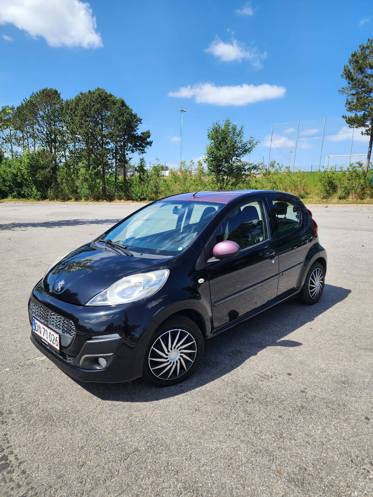 PEUGEOT
107 1