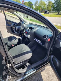 PEUGEOT
107 Thumbnail 10