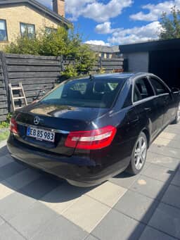 MERCEDES-BENZ
E-Klasse Thumbnail 6