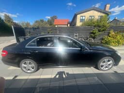 MERCEDES-BENZ
E-Klasse Thumbnail 4