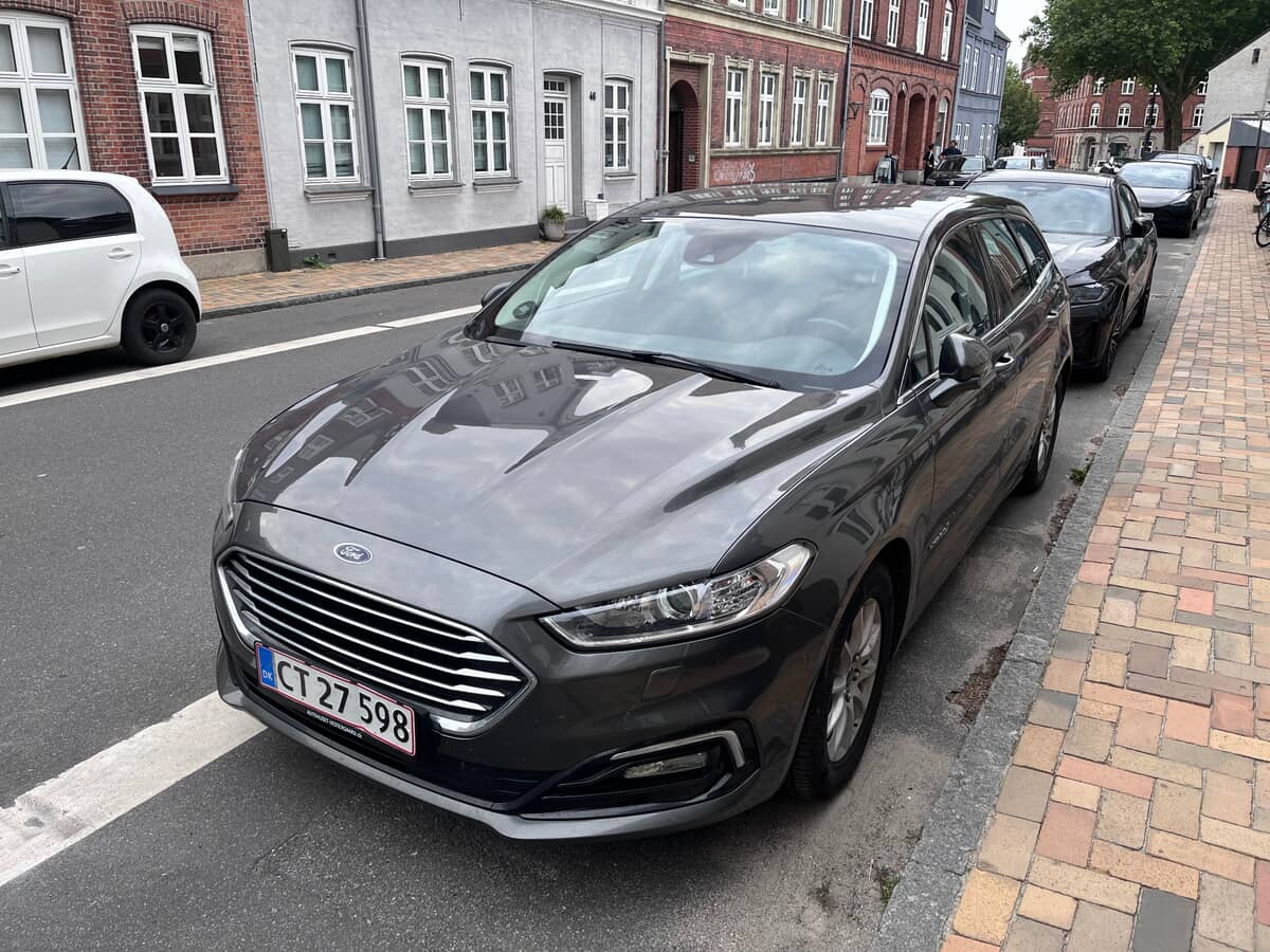 FORD
MONDEO 1