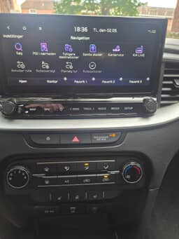 KIA 
                CEED Thumbnail 12