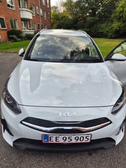 KIA 
                CEED Thumbnail 2