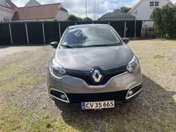 RENAULT 
                Captur Thumbnail 2