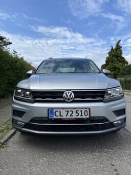 VOLKSWAGEN
TIGUAN Thumbnail 2