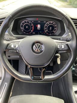 VOLKSWAGEN 
                TIGUAN Thumbnail 8