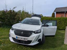 PEUGEOT
2008 Thumbnail 2