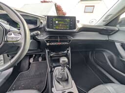 PEUGEOT
2008 Thumbnail 6
