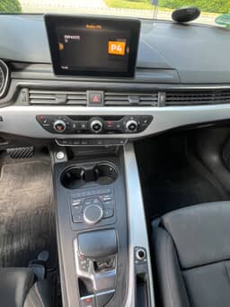 AUDI 
                A4 AVANT Thumbnail 10