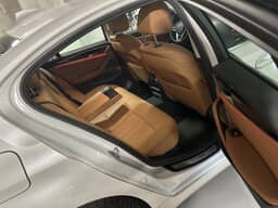 BMW
5-Serie Thumbnail 12