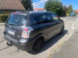 TOYOTA
COROLLA VERSO 7prs Thumbnail 6
